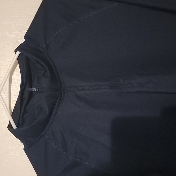 Nike Dri-Fir Women's XL Long Sleeve Shirt New w/out Tags! - Picture 2 of 4